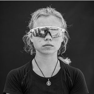 Meet your Posher, Hollis